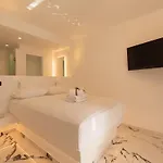 מלון Bianco A Nero Mykonos Plintri