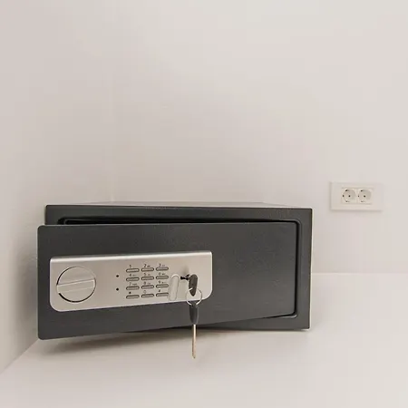 Bianco A Nero Mykonos מלון Plintri