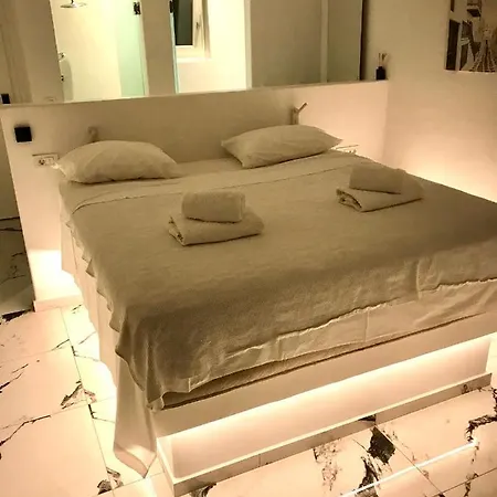 Bianco A Nero Mykonos 3*