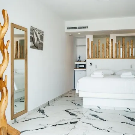 Bianco A Nero Mykonos Hotel *
