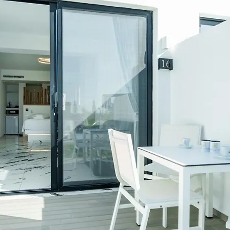 Bianco A Nero Mykonos