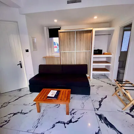 Bianco A Nero Mykonos