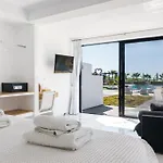 Bianco A Nero Mykonos 3* Plintri