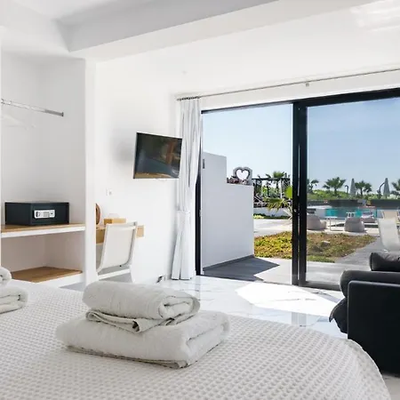 Bianco A Nero Mykonos 3* Plintri