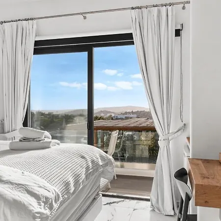 Bianco A Nero Mykonos ホテル 3*