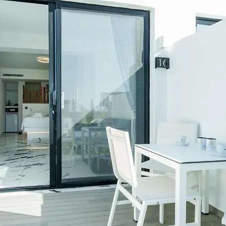 Bianco A Nero Mykonos 3*