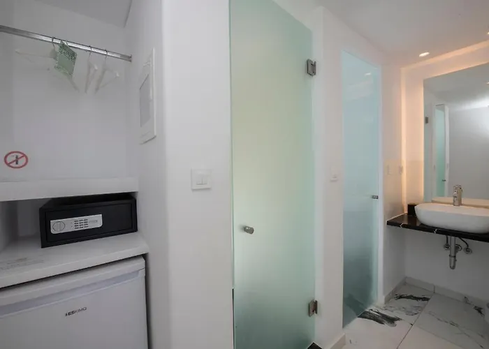 酒店 Bianco A Nero Mykonos Plintri