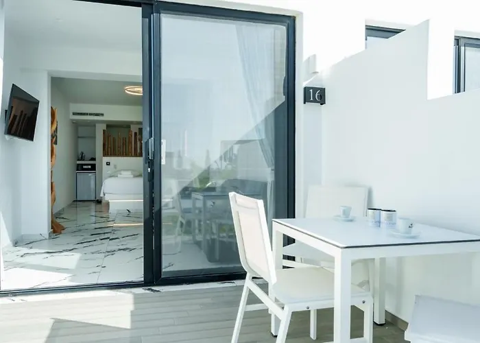 Bianco A Nero Mykonos 3*